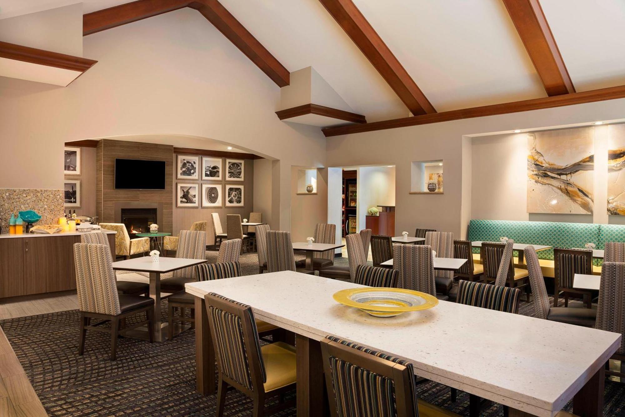 Residence Inn By Marriott Toronto Airport Extérieur photo